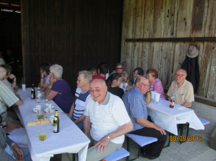 Eine Gruppe beim Feiern